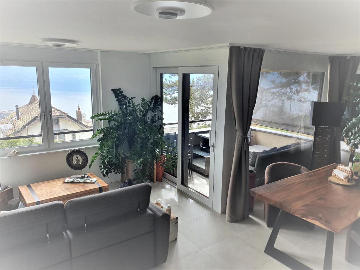 Wonderful View Of Lake Geneva Appartement Chardonne Buitenkant foto